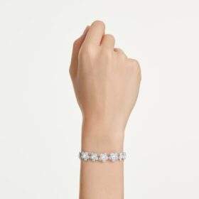 Ariana Grande X Swarovski Armband, Rundschliff, Blume, Weiß, rhodiniert Ariana Grande X Swarovski Armband, Rundschliff, Blume, Weiß, rhodiniert