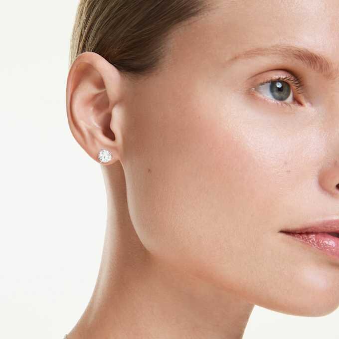 Eternity-Ohrringe mit im Labor gezüchteten Diamanten, 2,0 Karat insgesamt, runde Form, 14-karätiges Weißgold Eternity-Ohrringe mit im Labor gezüchteten Diamanten, 2,0 Karat insgesamt, runde Form, 14-karätiges Weißgold