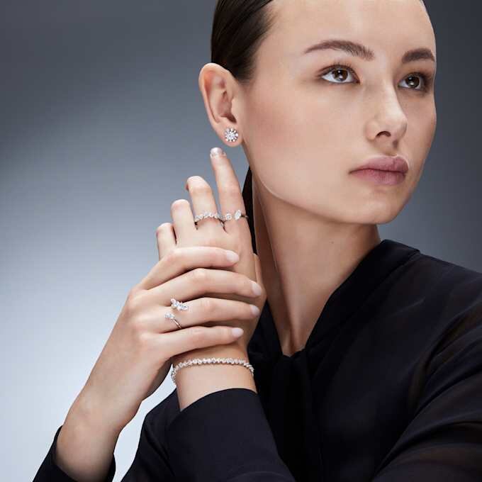 Galaxy Ring – Laborgezüchtete Diamanten, 1 Karat insgesamt, verschiedene Schliffformen, 14 Karat Weißgold Galaxy Ring – Laborgezüchtete Diamanten, 1 Karat insgesamt, verschiedene Schliffformen, 14 Karat Weißgold