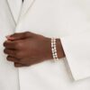 Mesmera-Armband mit gemischten Schliffen, weiß, goldfarben plattiert Mesmera-Armband mit gemischten Schliffen, weiß, goldfarben plattiert